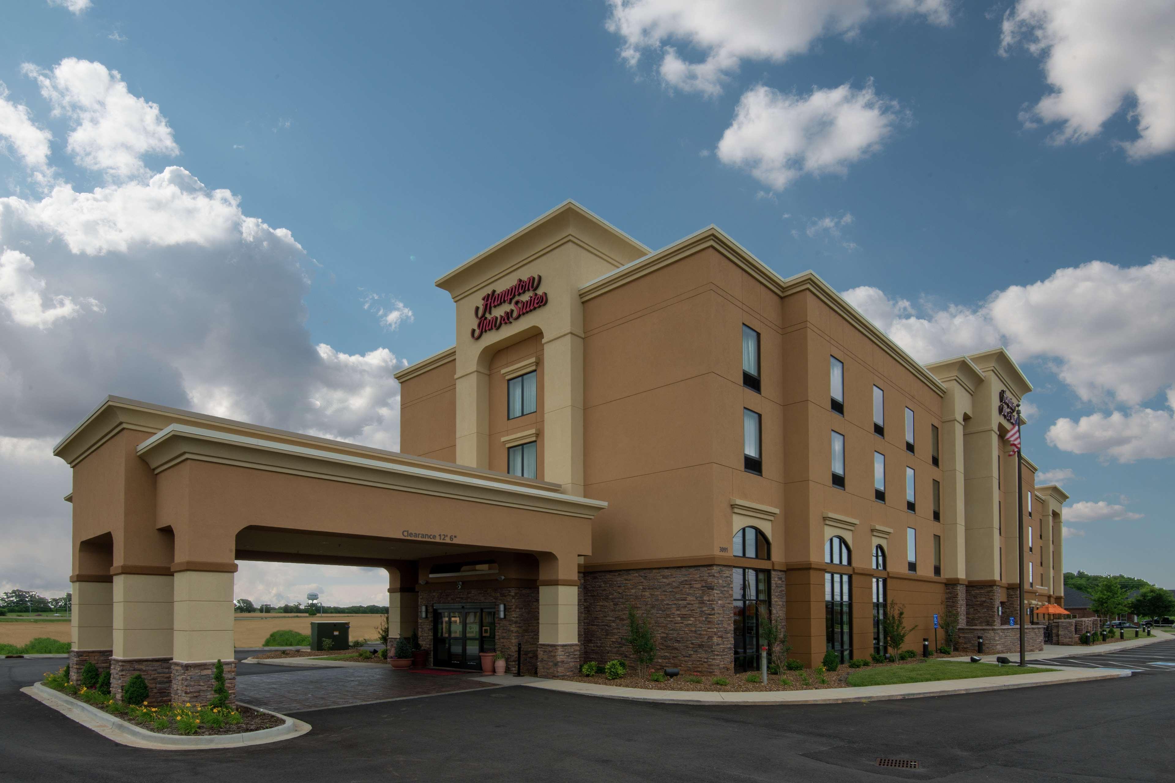 Hotel Hampton & Clarksville