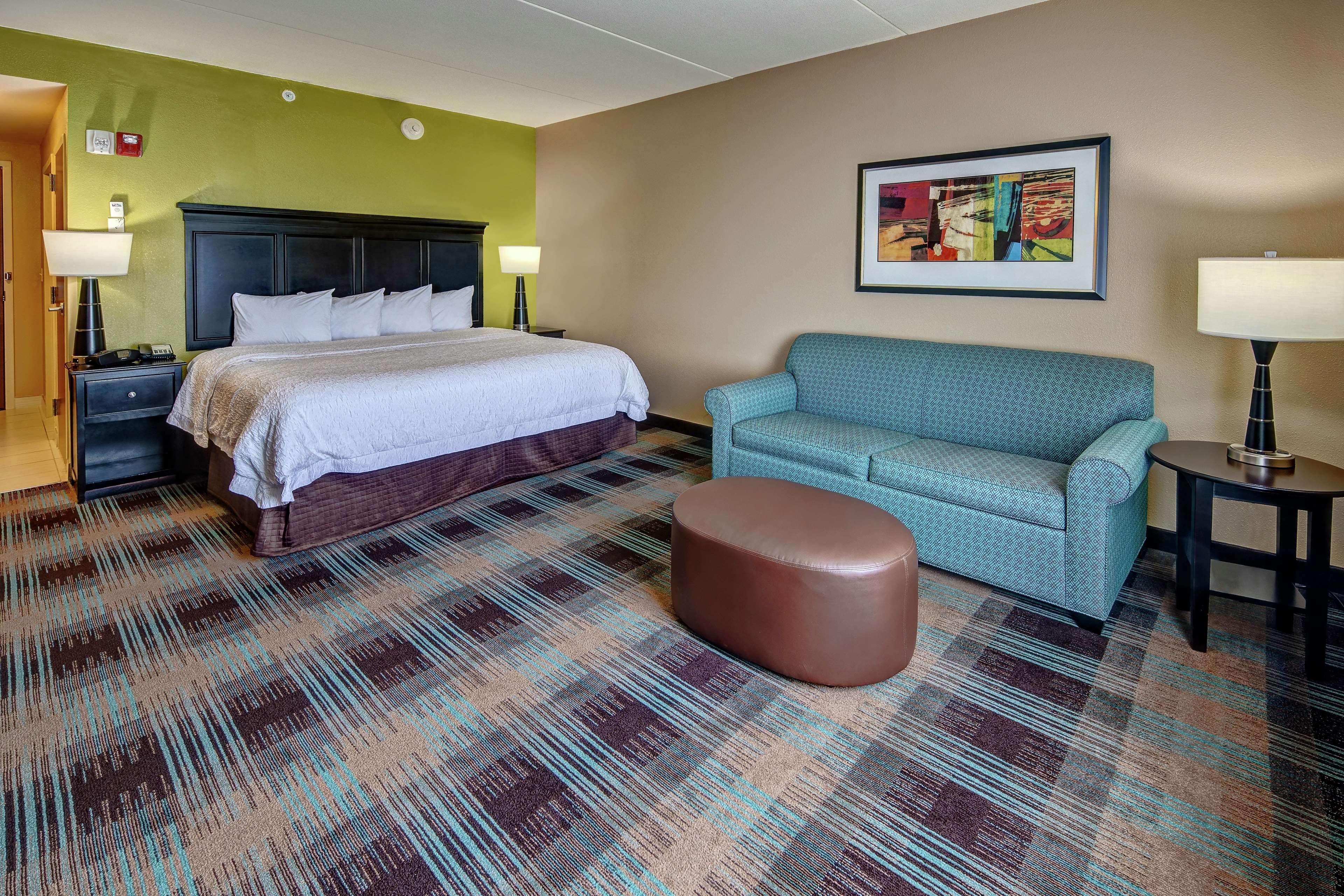 Hampton & Hotel 3*
