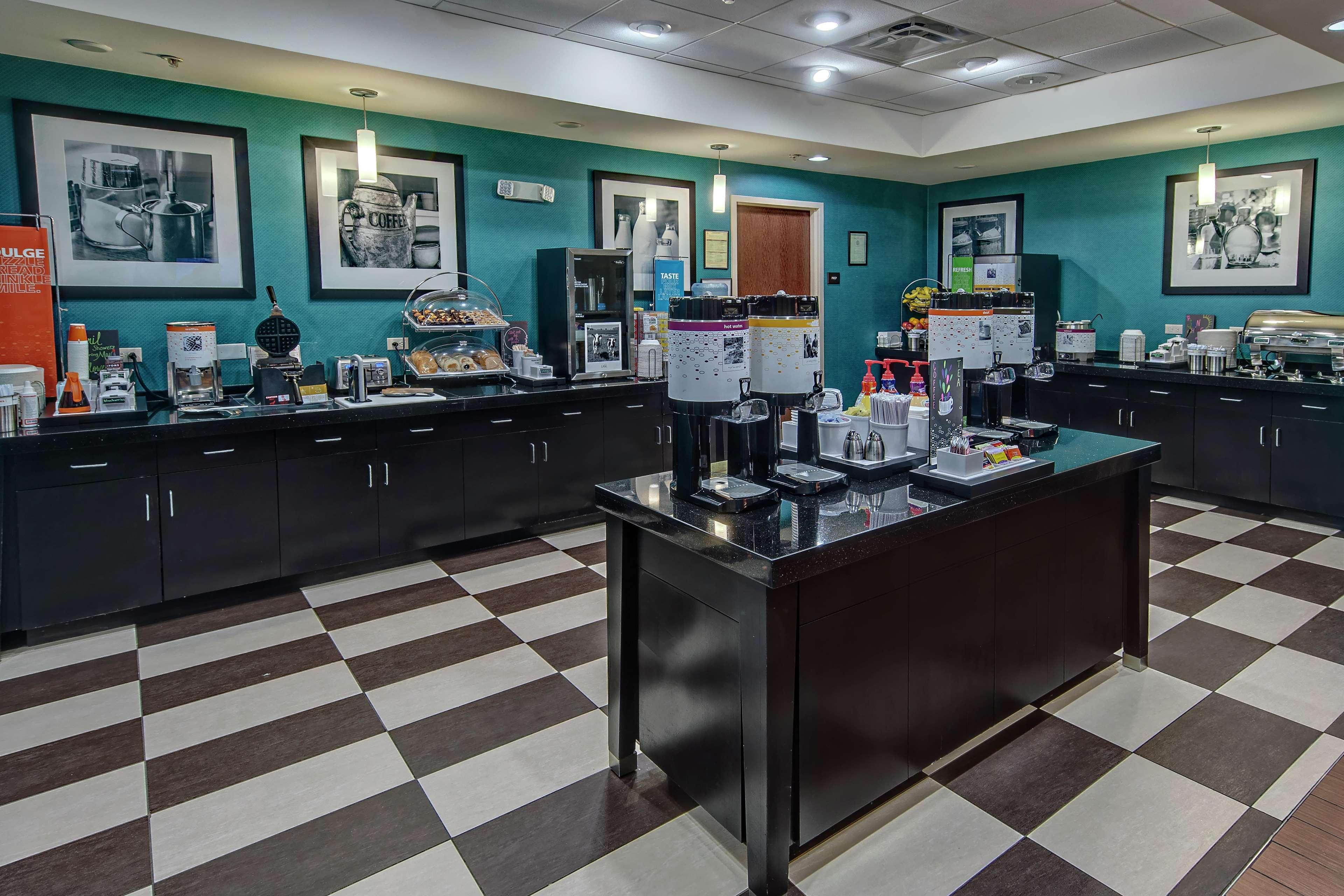 Hotel Hampton & Clarksville