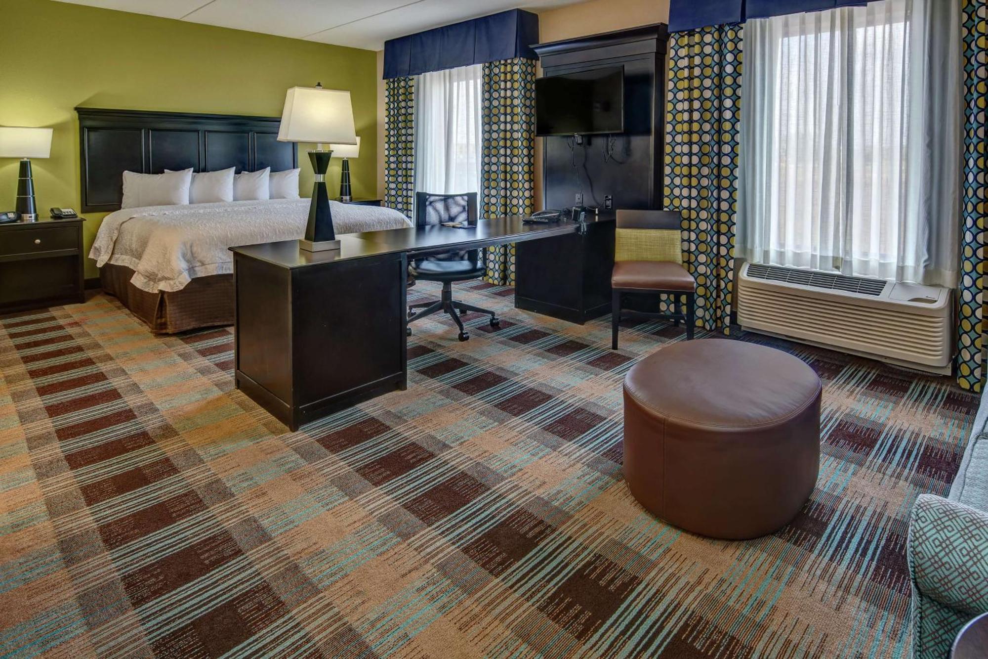 Hotel Hampton & Clarksville